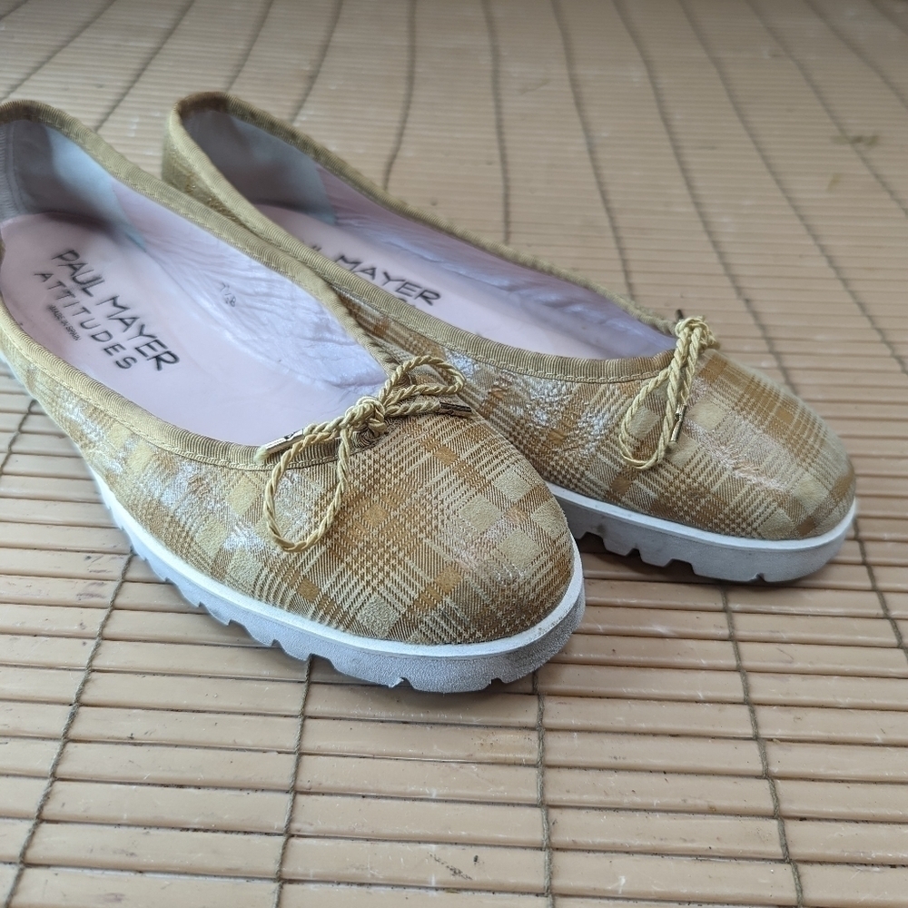 Paul Mayer Attitudes Womens brown plaid bow Flats Size 7.5B Brown Closed toe. M